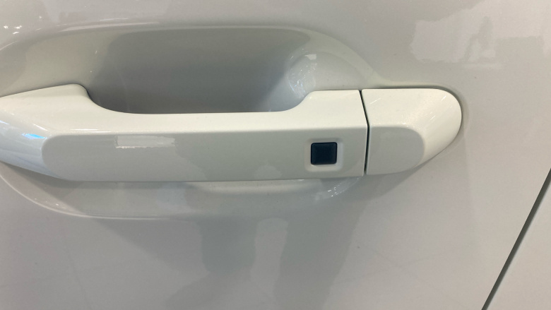 Hyundai INSTER 85kW 02 49kWh 5dr Auto Electric Hatchback